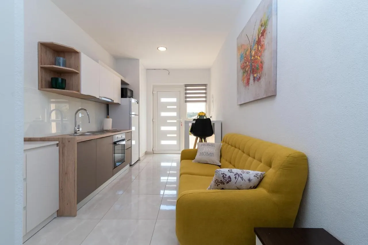 Apartment Matea Trogir 0*,